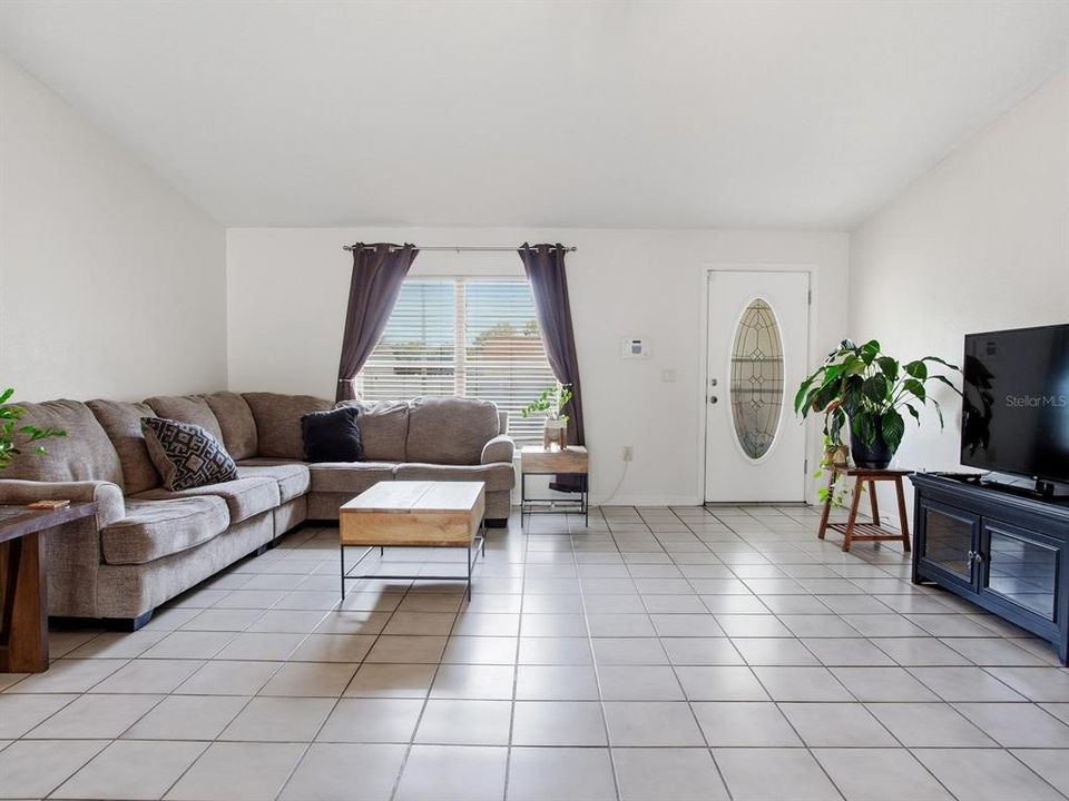 Active With Contract: $350,000 (4 beds, 2 baths, 1853 Square Feet)