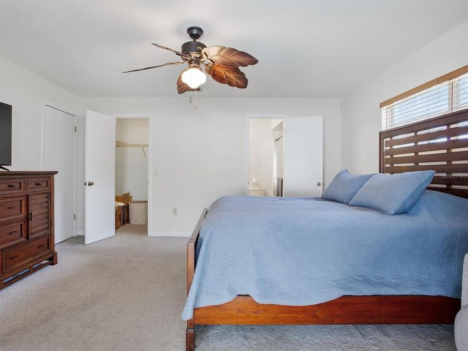 Active With Contract: $350,000 (4 beds, 2 baths, 1853 Square Feet)