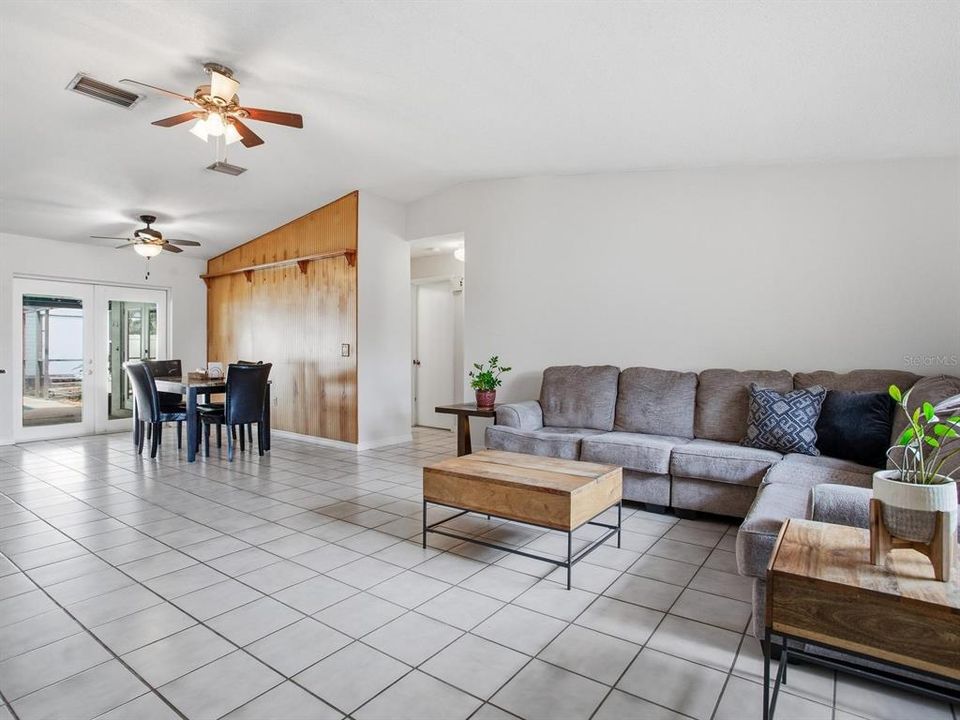 Active With Contract: $350,000 (4 beds, 2 baths, 1853 Square Feet)