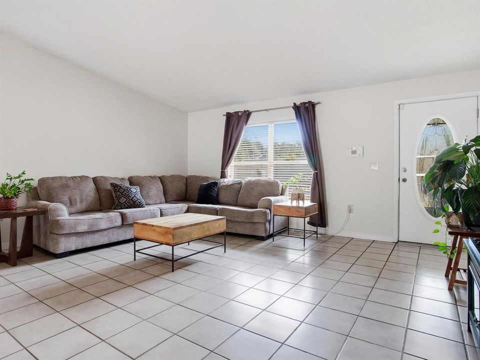 Active With Contract: $350,000 (4 beds, 2 baths, 1853 Square Feet)