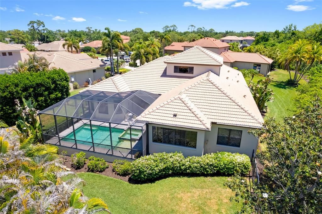 Activo con contrato: $1,150,000 (4 camas, 3 baños, 3489 Pies cuadrados)