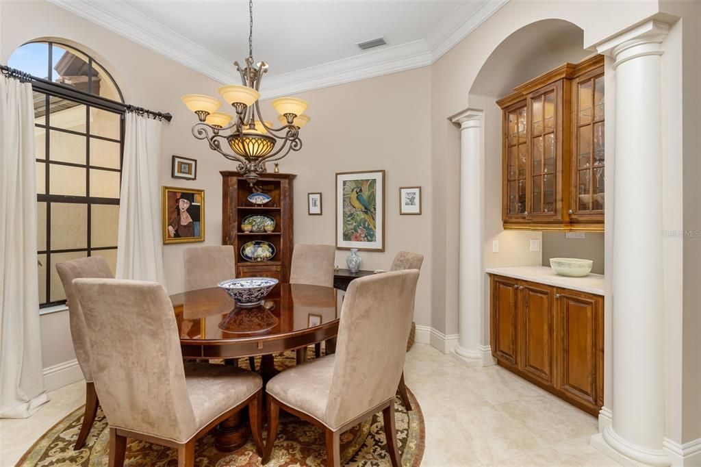 Activo con contrato: $1,150,000 (4 camas, 3 baños, 3489 Pies cuadrados)