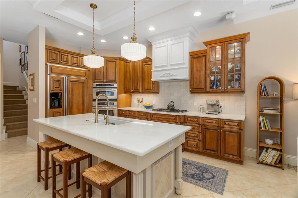 Activo con contrato: $1,150,000 (4 camas, 3 baños, 3489 Pies cuadrados)
