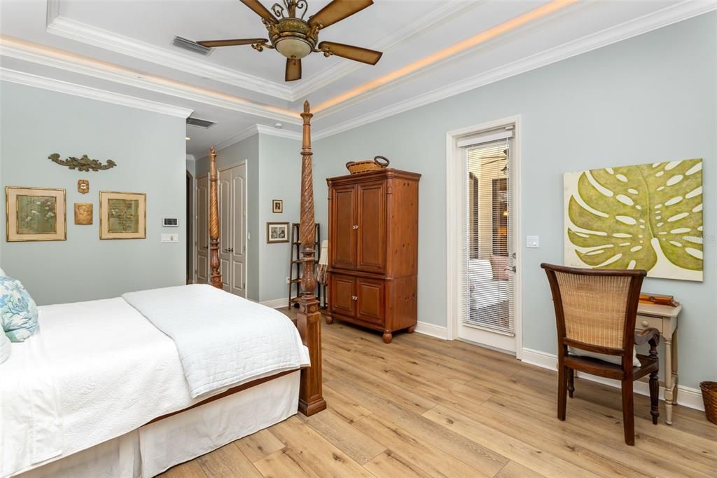 Activo con contrato: $1,150,000 (4 camas, 3 baños, 3489 Pies cuadrados)