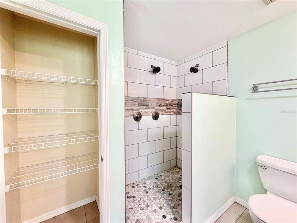 En Venta: $449,900 (3 camas, 2 baños, 1834 Pies cuadrados)