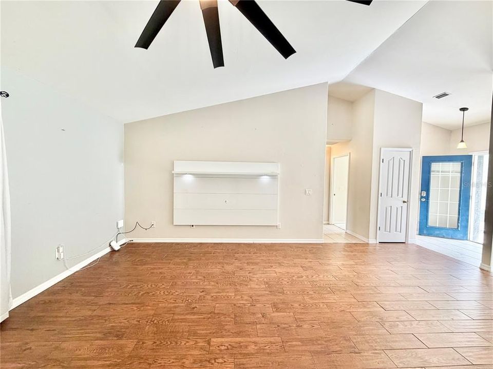 En Venta: $449,900 (3 camas, 2 baños, 1834 Pies cuadrados)