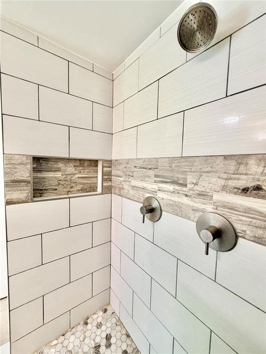 En Venta: $449,900 (3 camas, 2 baños, 1834 Pies cuadrados)