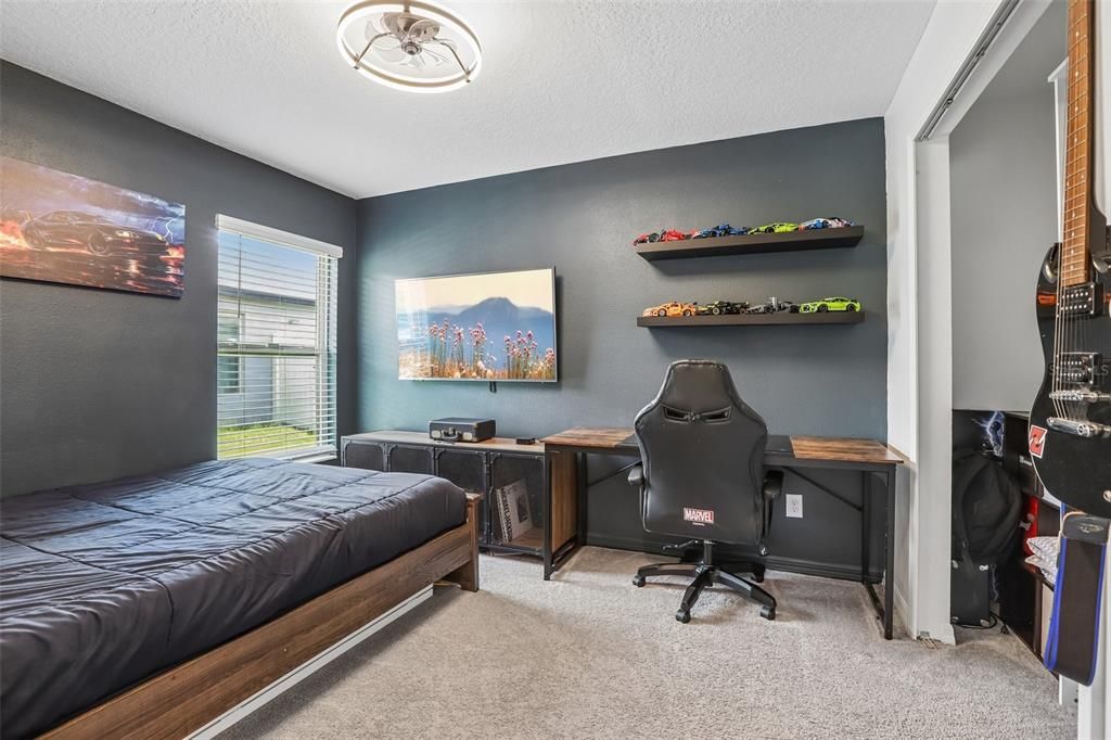 Active With Contract: $295,000 (3 beds, 2 baths, 1540 Square Feet)