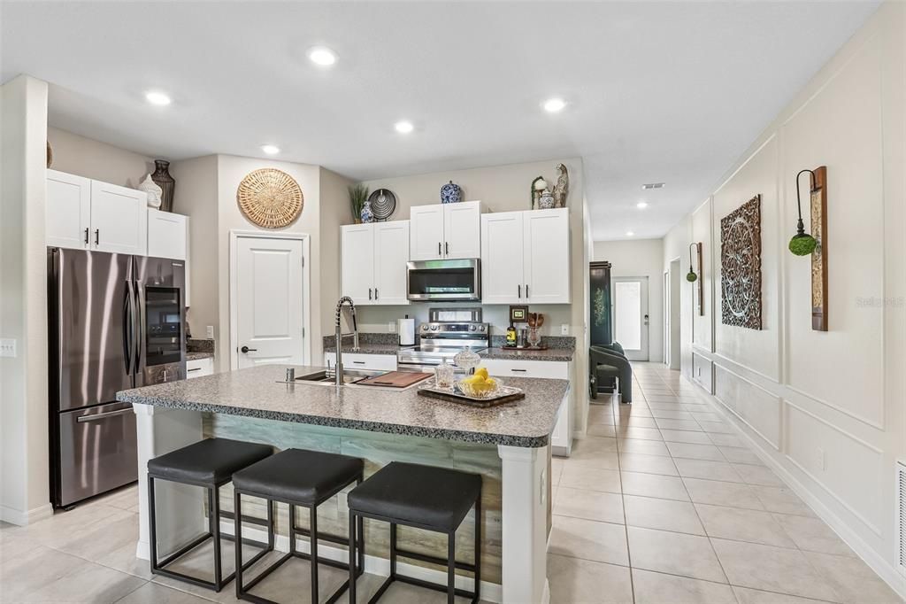 Active With Contract: $295,000 (3 beds, 2 baths, 1540 Square Feet)