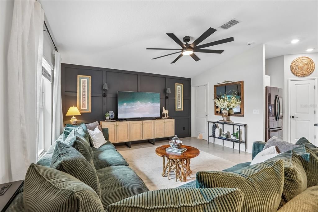 Active With Contract: $295,000 (3 beds, 2 baths, 1540 Square Feet)