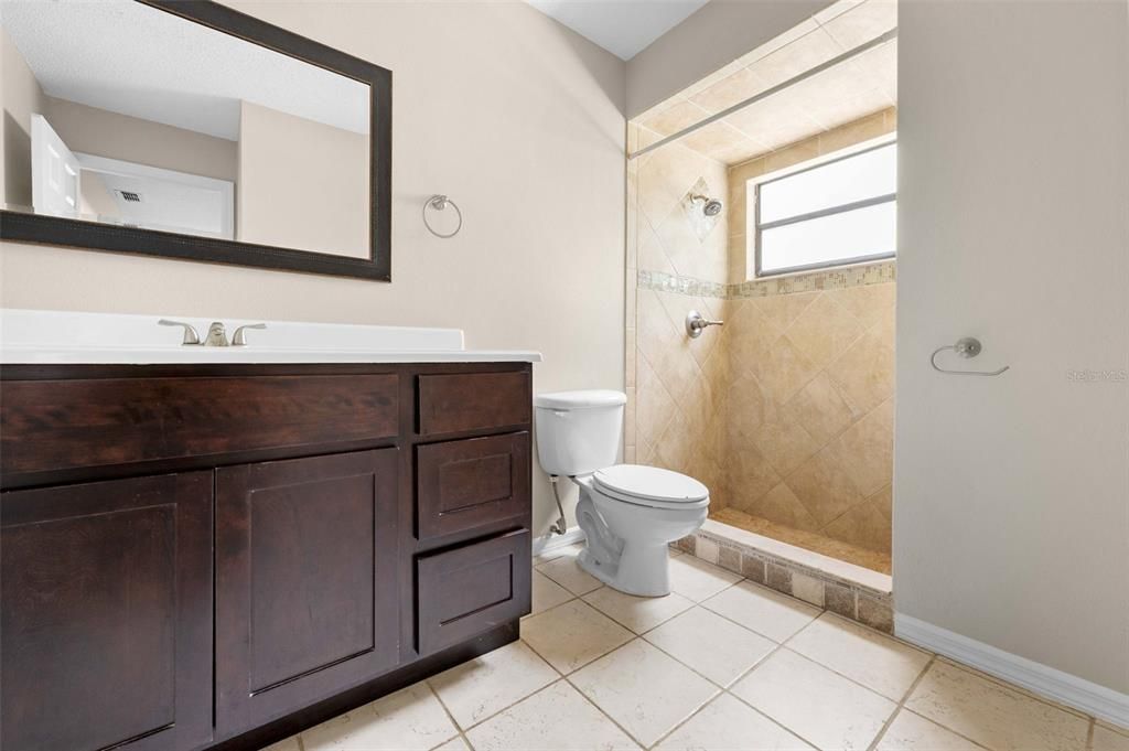 For Sale: $234,997 (3 beds, 2 baths, 1305 Square Feet)