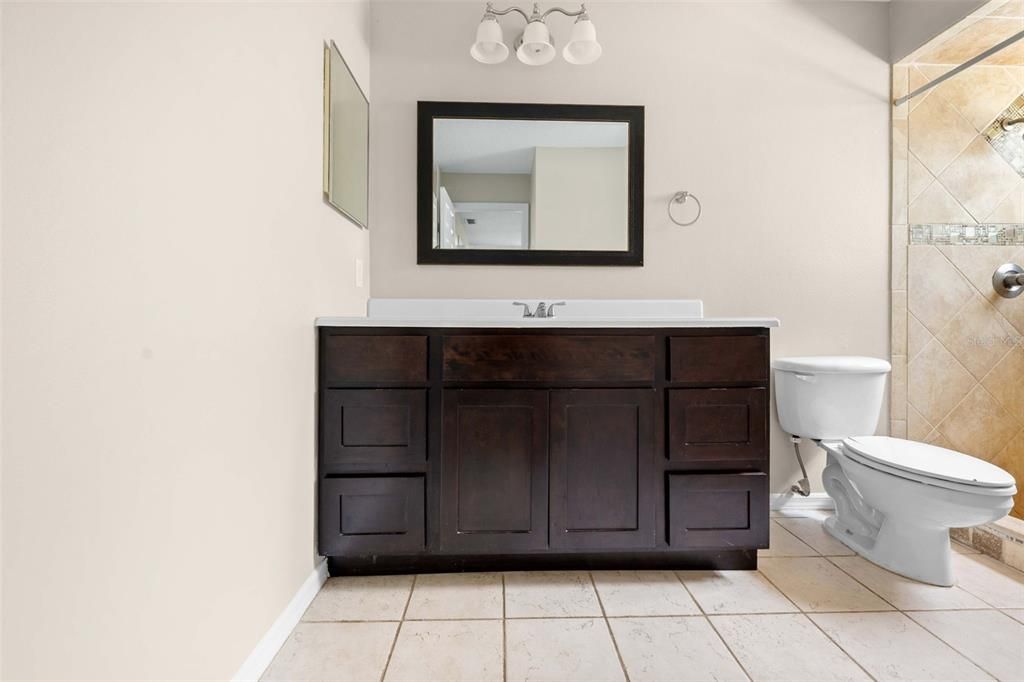 For Sale: $234,997 (3 beds, 2 baths, 1305 Square Feet)