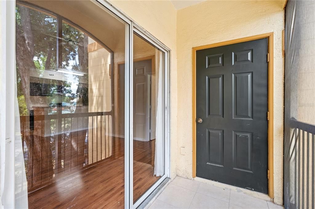 На продажу: $225,000 (2 спален, 2 ванн, 1164 Квадратных фут)