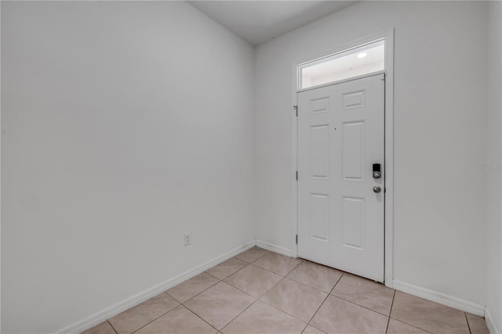 En Venta: $299,000 (3 camas, 2 baños, 1656 Pies cuadrados)
