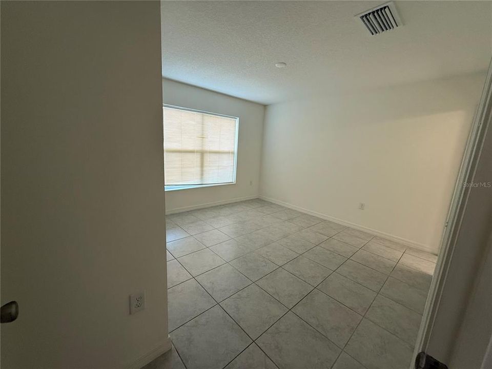 For Rent: $1,850 (3 beds, 2 baths, 1286 Square Feet)