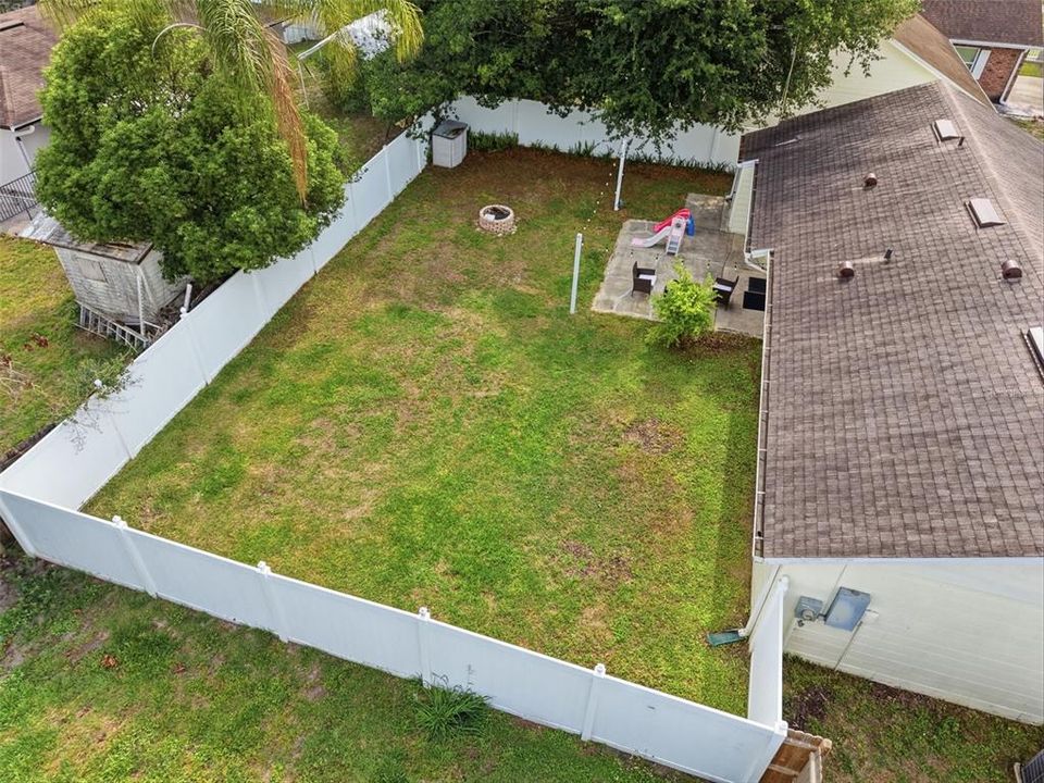 Activo con contrato: $325,000 (4 camas, 2 baños, 1224 Pies cuadrados)