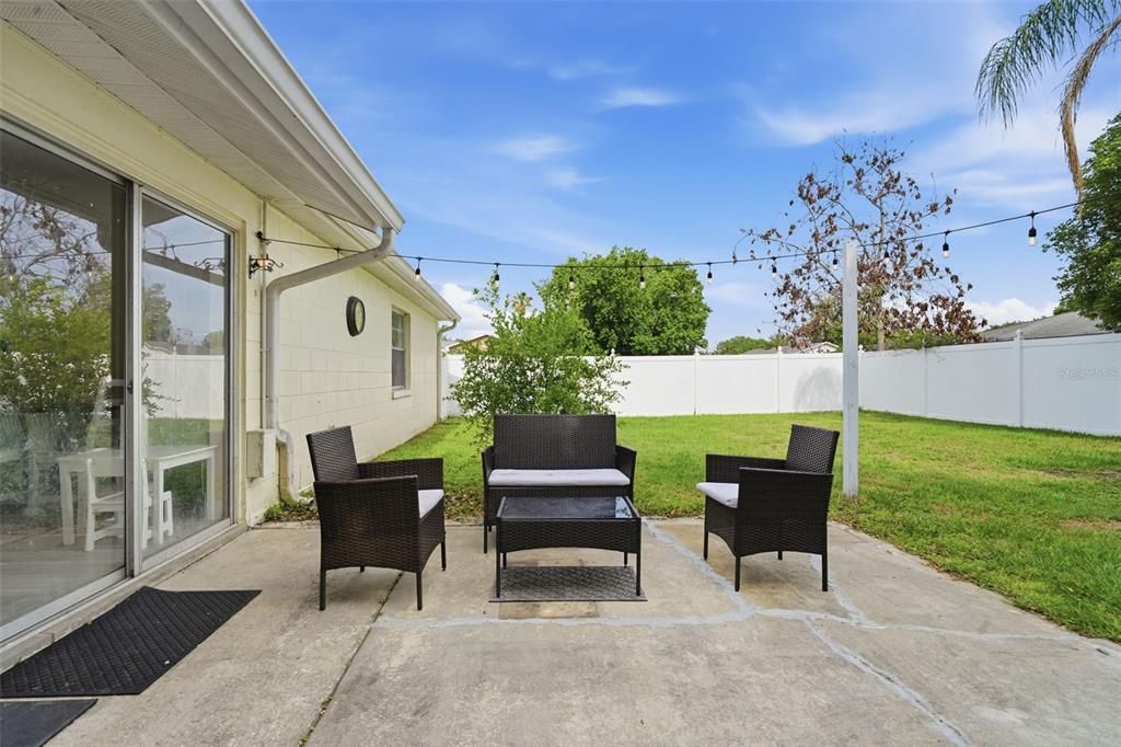 Activo con contrato: $325,000 (4 camas, 2 baños, 1224 Pies cuadrados)