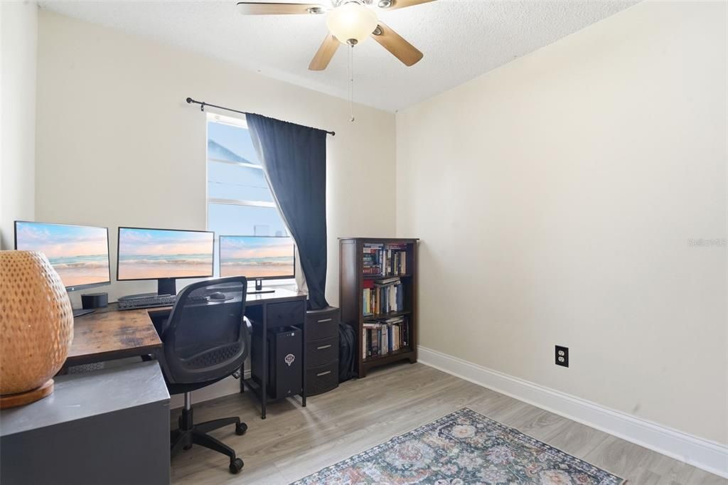 Activo con contrato: $325,000 (4 camas, 2 baños, 1224 Pies cuadrados)