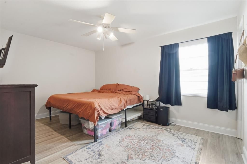Activo con contrato: $325,000 (4 camas, 2 baños, 1224 Pies cuadrados)