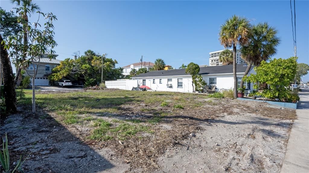 待售: $1,189,000 (0.11 acres)