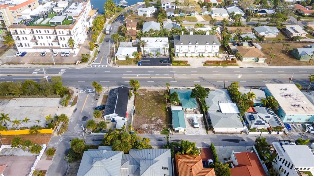 待售: $1,189,000 (0.11 acres)