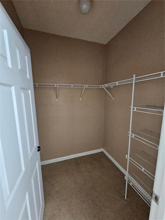 En Venta: $255,000 (4 camas, 2 baños, 1688 Pies cuadrados)