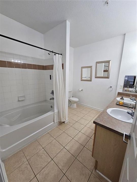 En Venta: $255,000 (4 camas, 2 baños, 1688 Pies cuadrados)