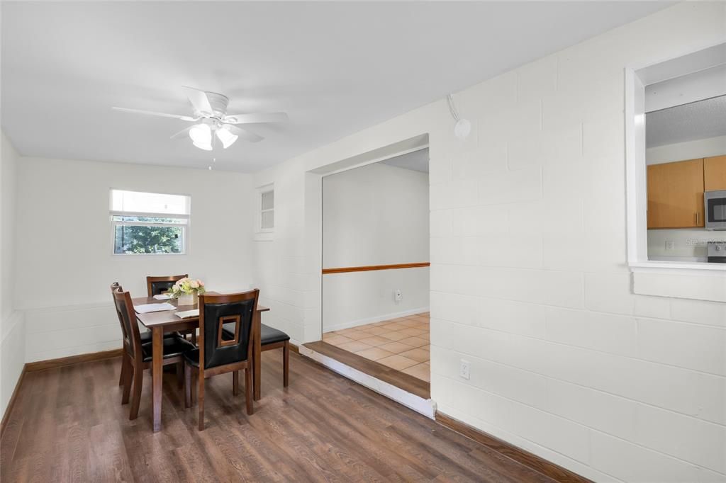 En Venta: $265,900 (3 camas, 2 baños, 1088 Pies cuadrados)