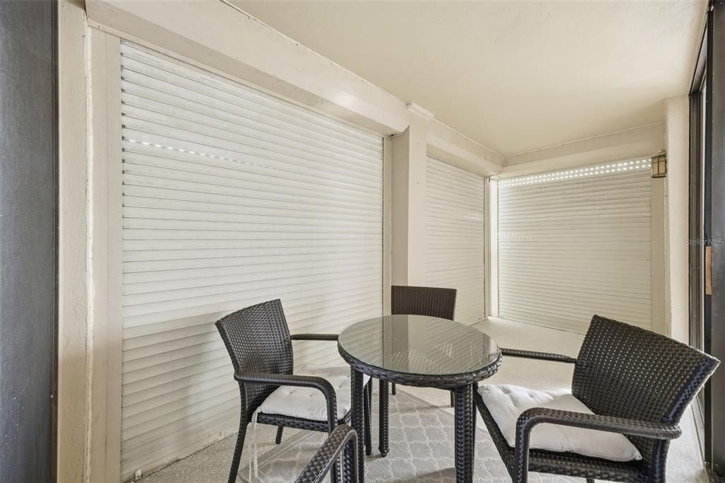 For Sale: $499,900 (2 beds, 2 baths, 1150 Square Feet)