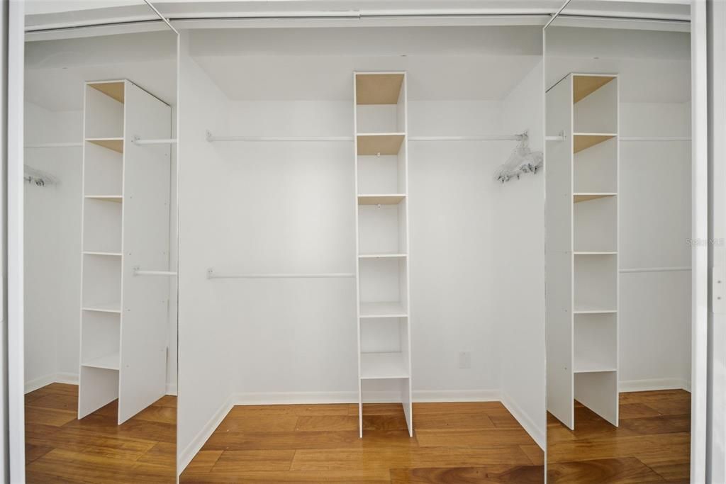 For Sale: $499,900 (2 beds, 2 baths, 1150 Square Feet)