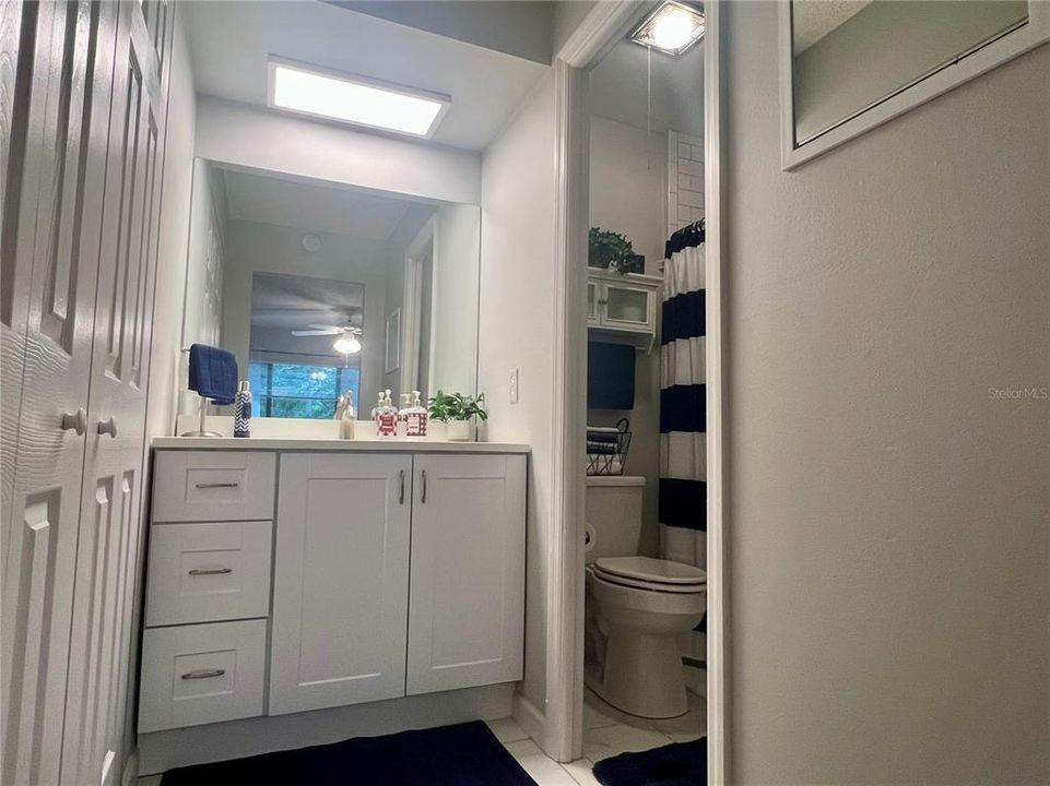 En Venta: $164,900 (2 camas, 2 baños, 886 Pies cuadrados)