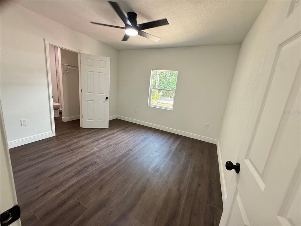 For Sale: $240,000 (3 beds, 2 baths, 1000 Square Feet)