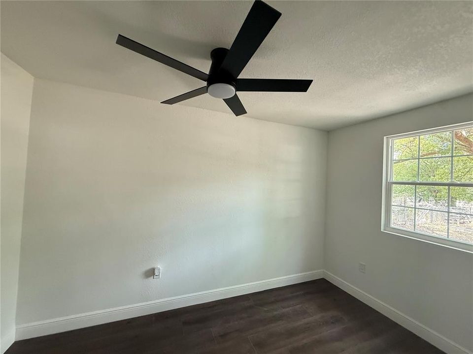 For Sale: $240,000 (3 beds, 2 baths, 1000 Square Feet)