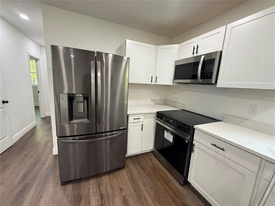 For Sale: $240,000 (3 beds, 2 baths, 1000 Square Feet)