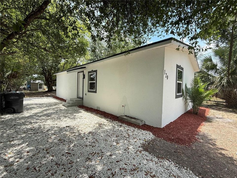 For Sale: $240,000 (3 beds, 2 baths, 1000 Square Feet)