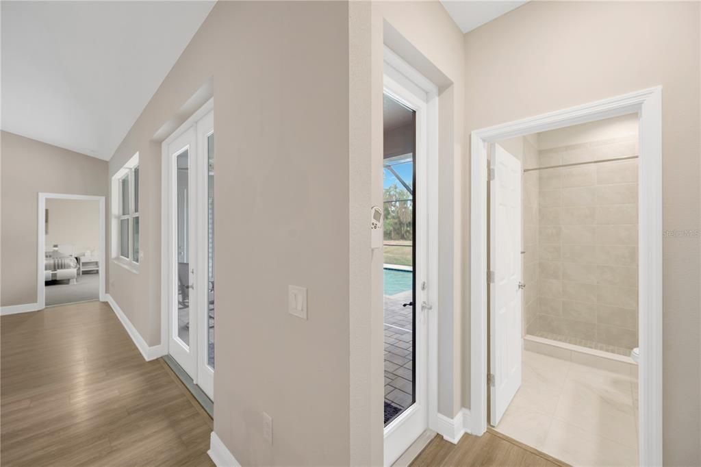 Activo con contrato: $875,000 (4 camas, 3 baños, 3042 Pies cuadrados)