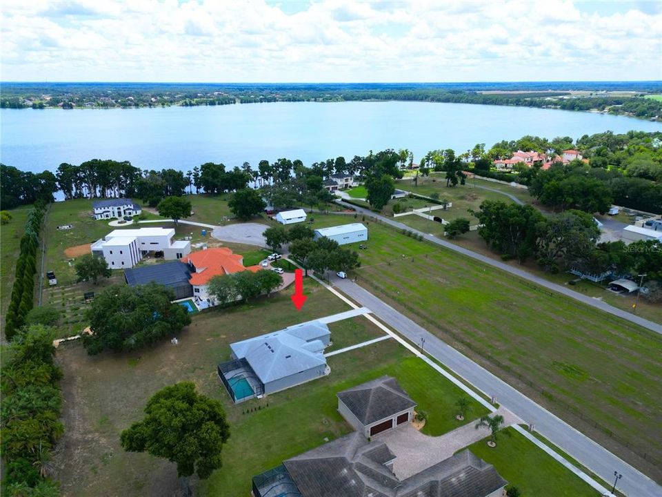 Activo con contrato: $875,000 (4 camas, 3 baños, 3042 Pies cuadrados)
