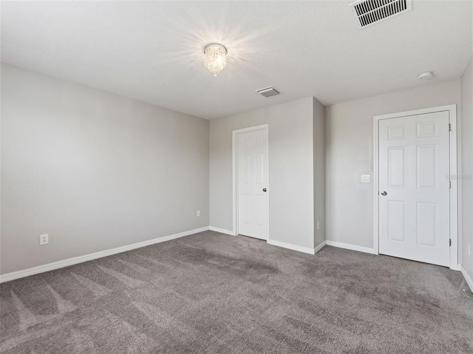 En Venta: $284,000 (3 camas, 2 baños, 1400 Pies cuadrados)
