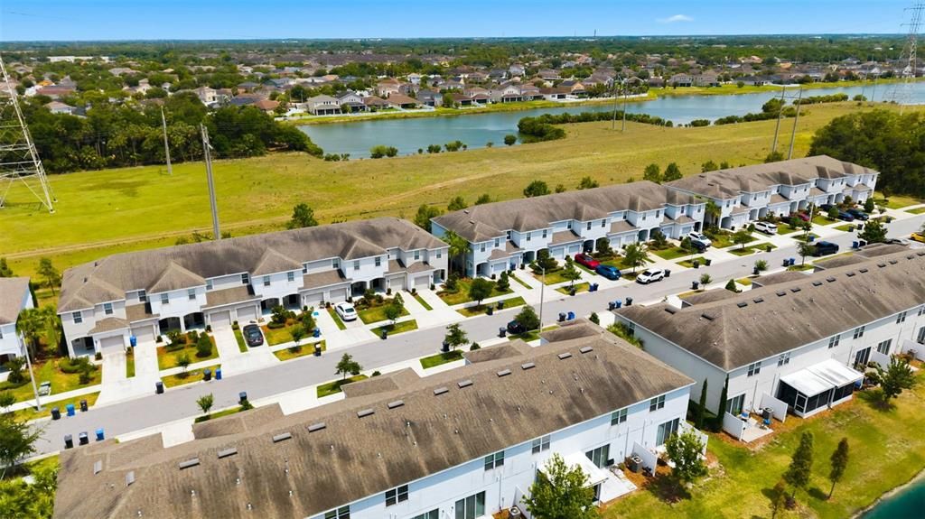 En Venta: $284,000 (3 camas, 2 baños, 1400 Pies cuadrados)