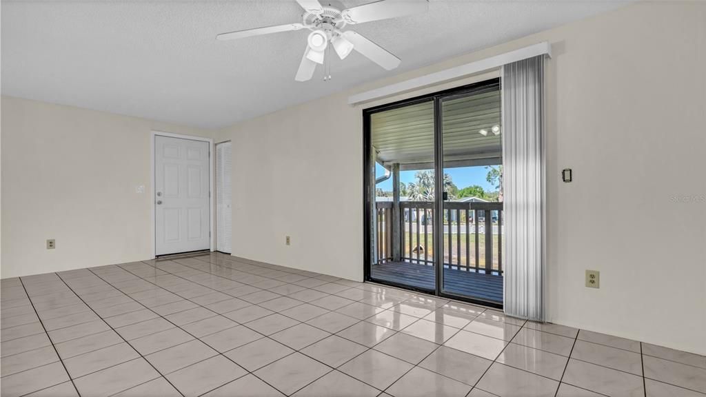 For Rent: $1,450 (2 beds, 2 baths, 915 Square Feet)