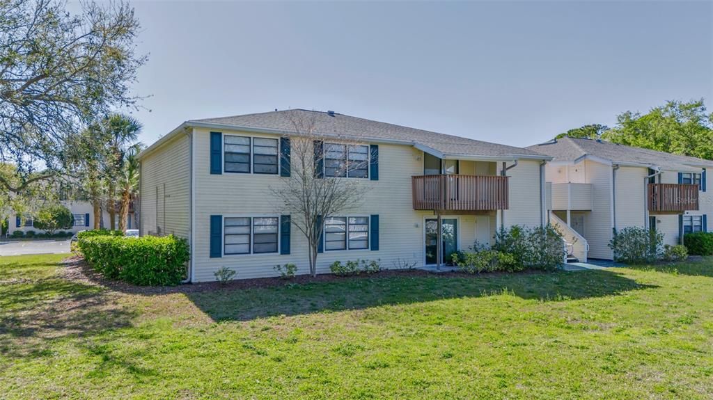 For Rent: $1,450 (2 beds, 2 baths, 915 Square Feet)