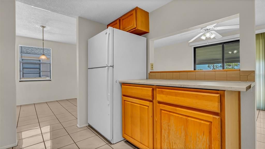For Rent: $1,450 (2 beds, 2 baths, 915 Square Feet)