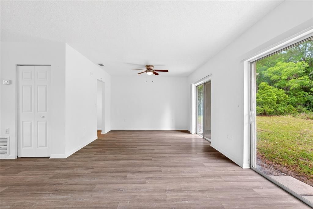 En Venta: $189,000 (3 camas, 2 baños, 1121 Pies cuadrados)