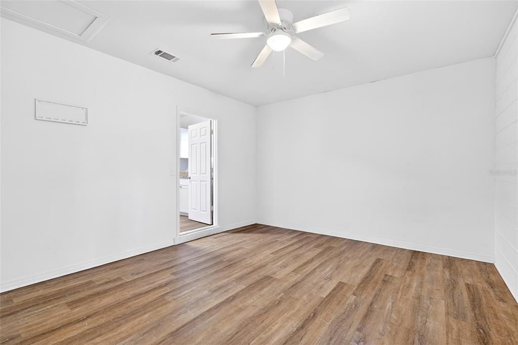 En Venta: $189,000 (3 camas, 2 baños, 1121 Pies cuadrados)