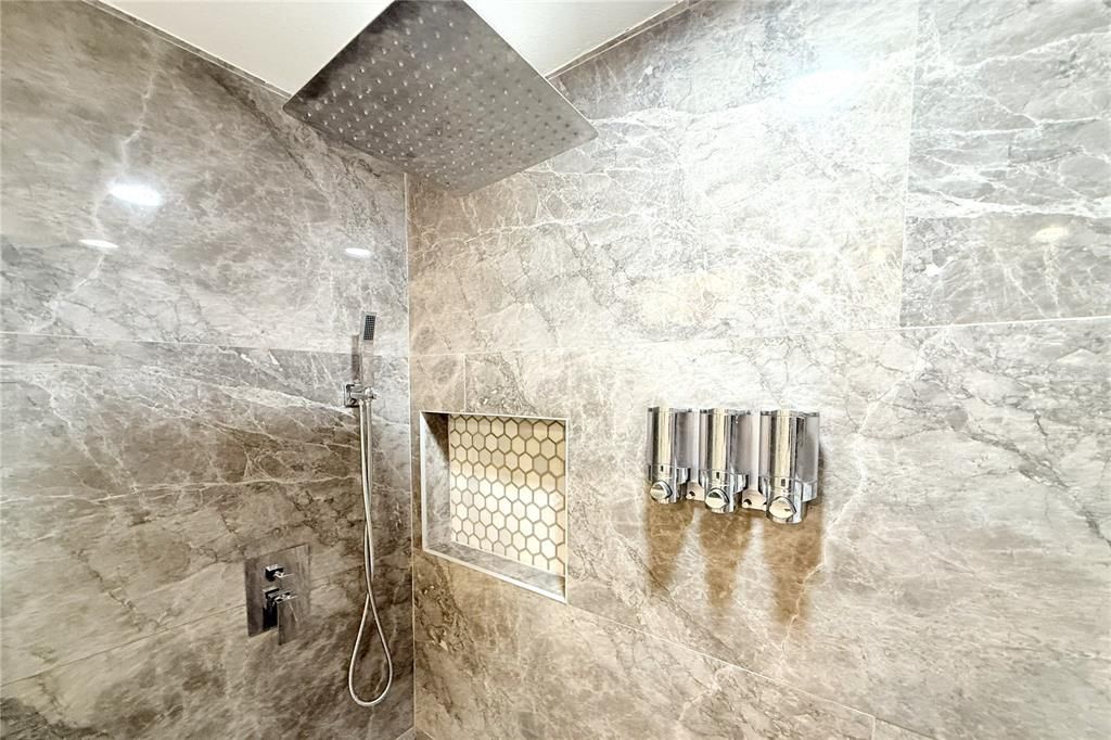 Active With Contract: $350,000 (3 beds, 2 baths, 1244 Square Feet)