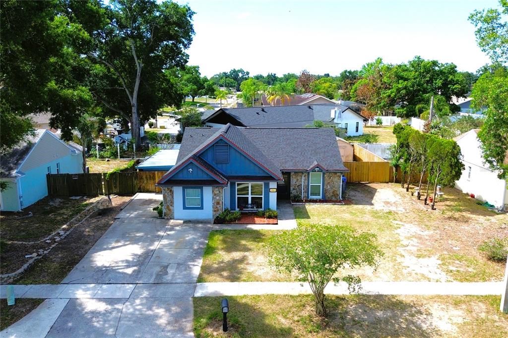 Active With Contract: $350,000 (3 beds, 2 baths, 1244 Square Feet)