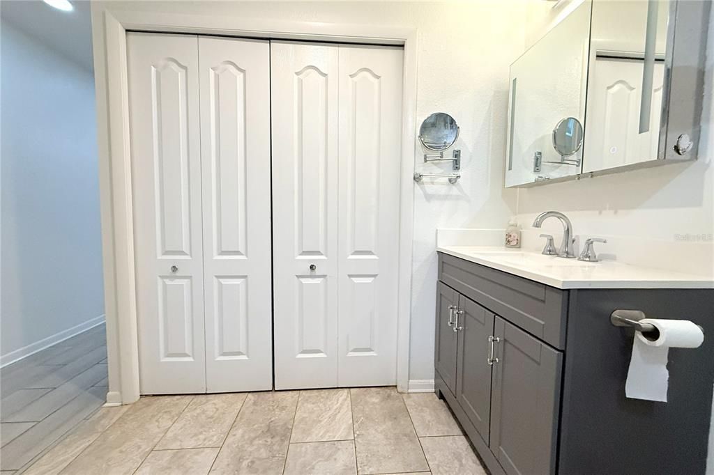 Active With Contract: $350,000 (3 beds, 2 baths, 1244 Square Feet)