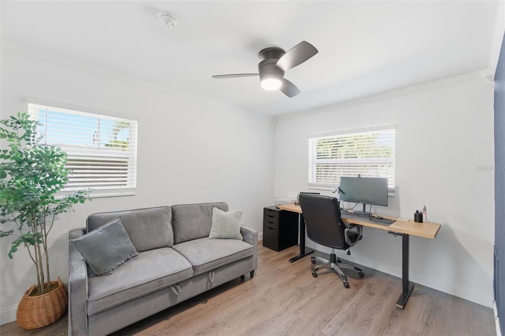 For Sale: $480,000 (3 beds, 2 baths, 1291 Square Feet)