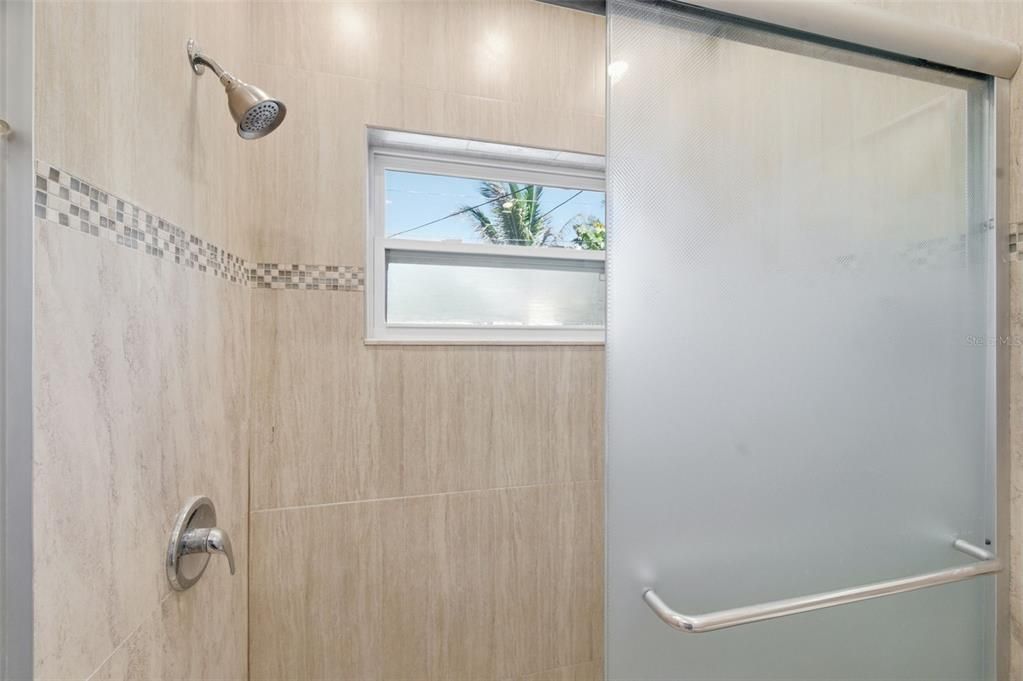 For Sale: $480,000 (3 beds, 2 baths, 1291 Square Feet)