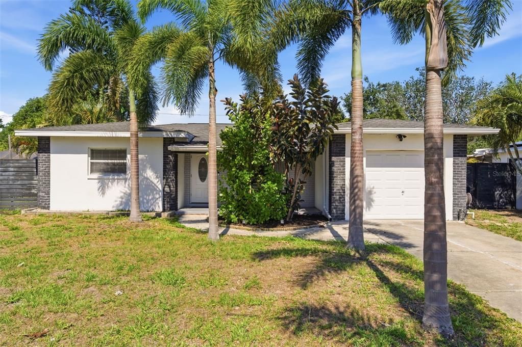 For Sale: $480,000 (3 beds, 2 baths, 1291 Square Feet)